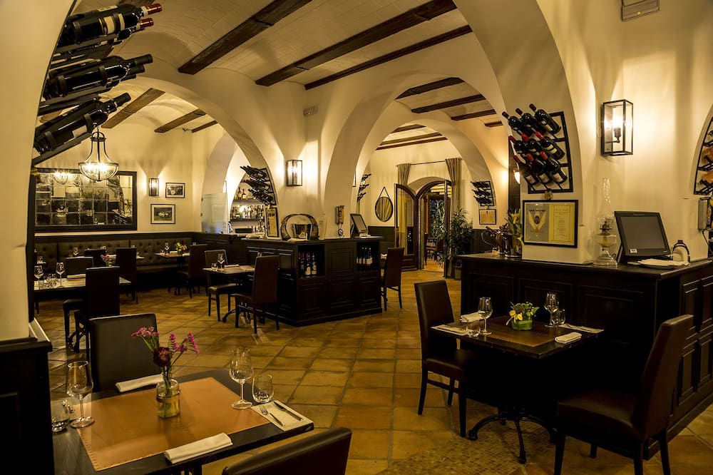 BOMA COUNTRY HOUSE