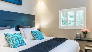 Luxury Apartment, Private Bathroom, City View (Garden)