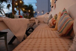 Frokost, lunsj og middag serveres, internasjonale retter 