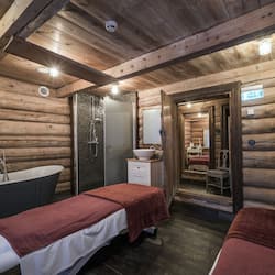 Couples treatment rooms, sauna, steam room, deep-tissue massages