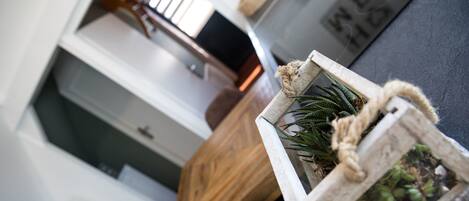 Suite (Grand Nord) | Living area | Flat-screen TV