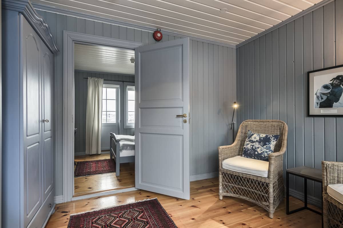 superior room | living room