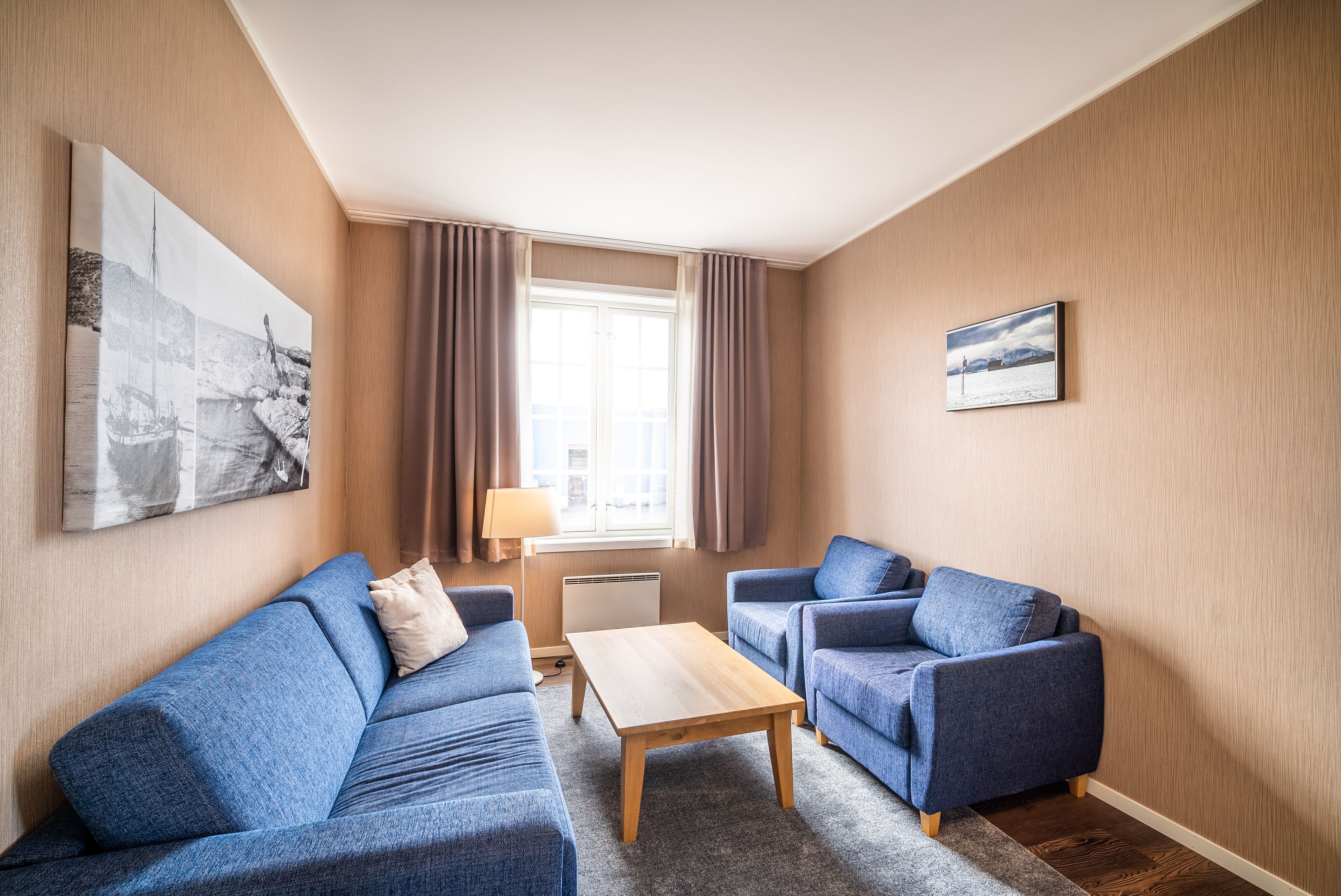 deluxe double room | 1 bedroom, down duvets, desk, blackout curtains