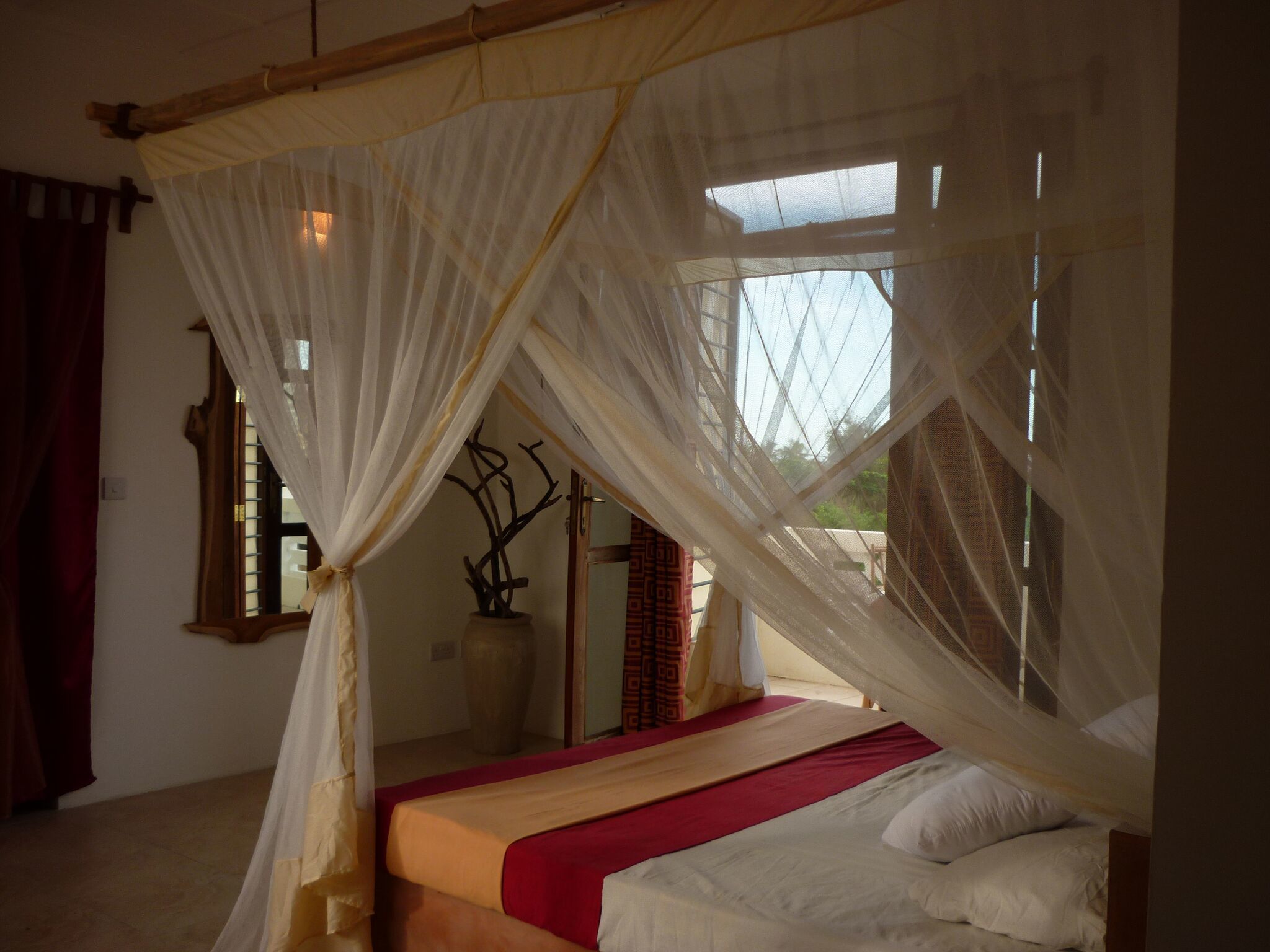 Panoramic House, 2 Bedrooms, Pool Access | In-room safe, desk, free WiFi, bed sheets