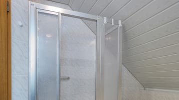 Dusche, Regendusche, kostenlose Toilettenartikel, Haartrockner