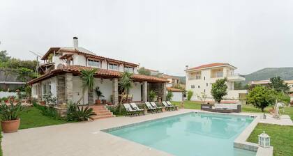 Amomos Villa with Swimming Pool