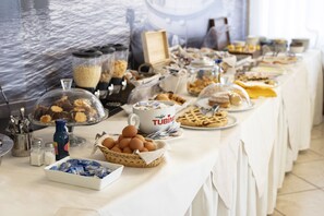 Petit déjeuner buffet