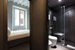 Appartamento con 1 camera da Letto, Via Pontida 2 | Trang trí khác biệt, trang bị nội thất với thiết kế riêng biệt, bàn