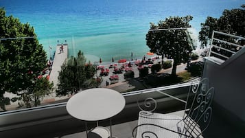 Zimmersafe, Schreibtisch, kostenloses WLAN, Bettwäsche