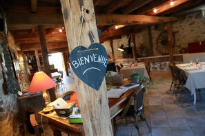 Interior entrance - Domaine le Muret (Le Bas-Segala)
