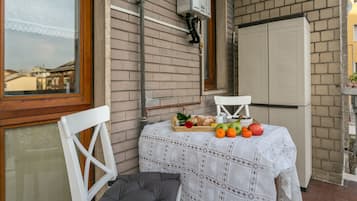 Studio | Terrace/patio