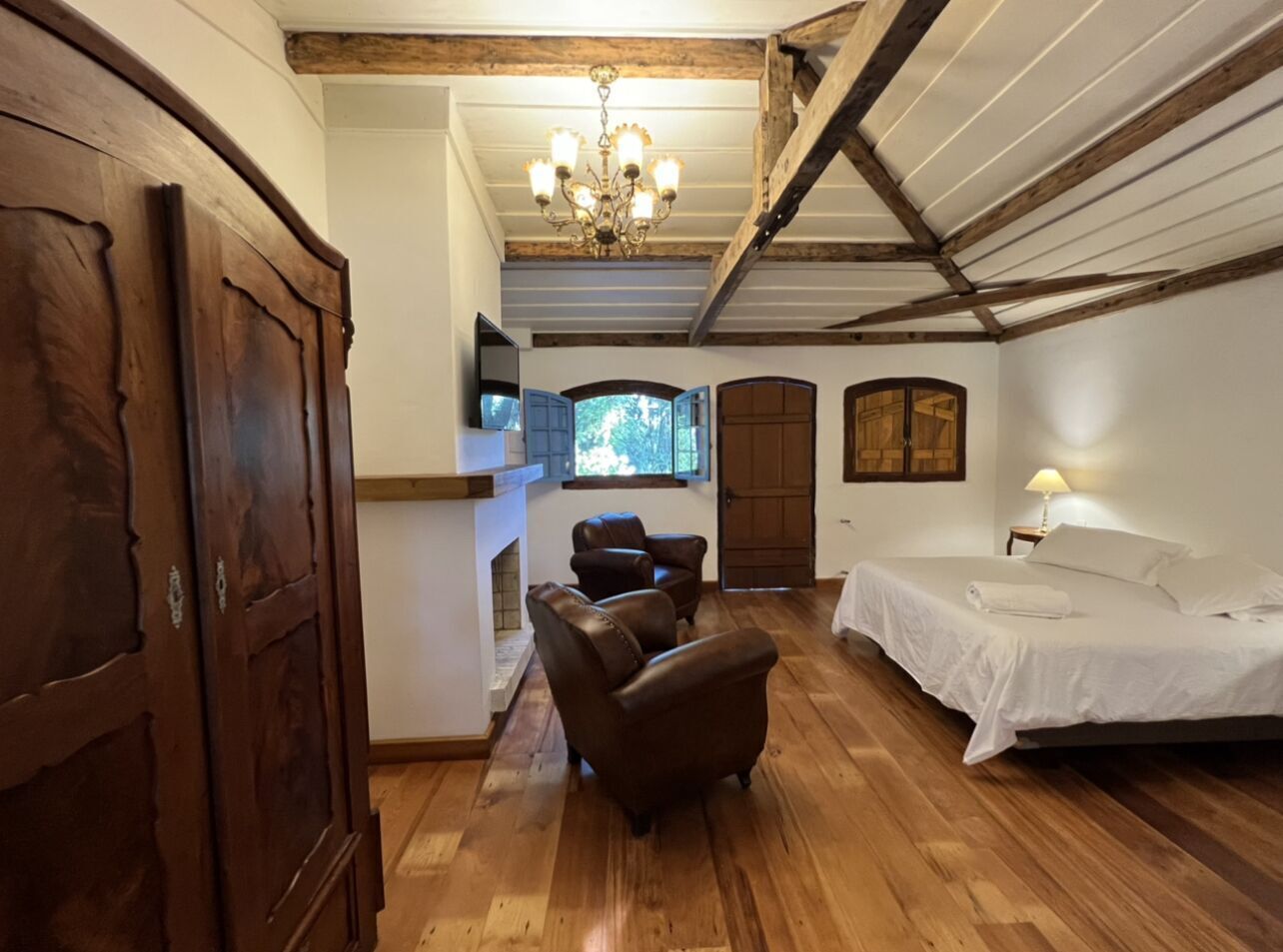 Premium bedding, memory-foam beds, minibar, soundproofing