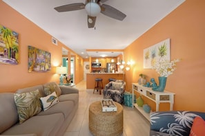 Flat-screen TV - ISLAND TIME at The Truman Annex in Key West (Key West)