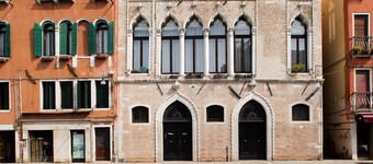 Elegant apartment with romantic canal view