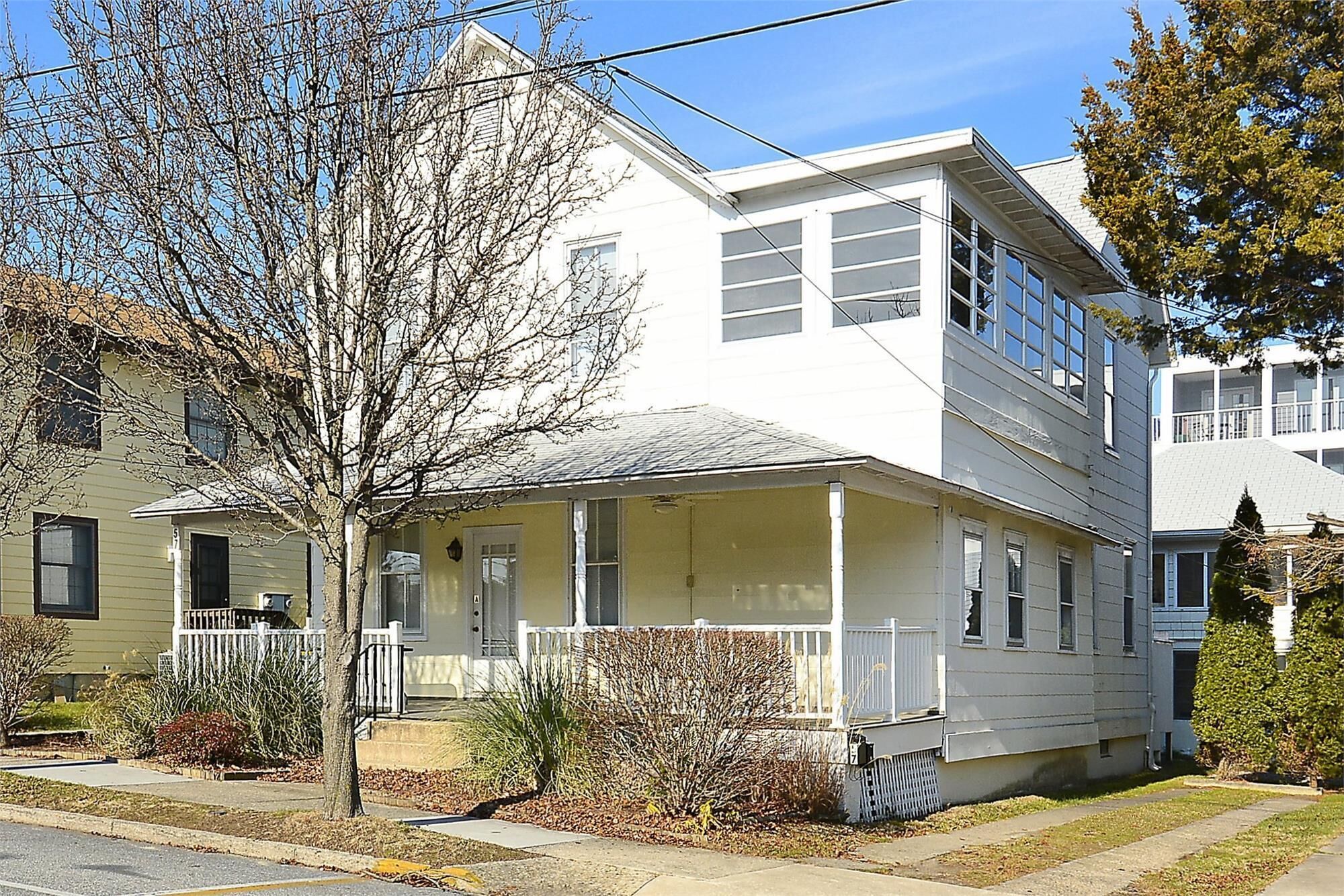 LINENS & DAILY Activities INCLUDED*!   PET FRIENDLY!!!!  2 BLOCKS TO BEACH , DOWNTOWN. PET FRIENDLY, Grab your furry friends and come to the beach!