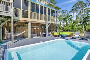 Outdoor pool, a heated pool
