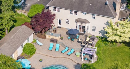 Estate Setting At The Gateway To The Hamptons