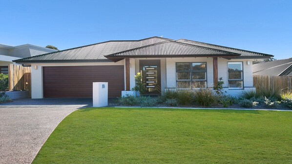 Exterior - Best Cellar - The VIntage Holiday Houses (POKOLBIN)
