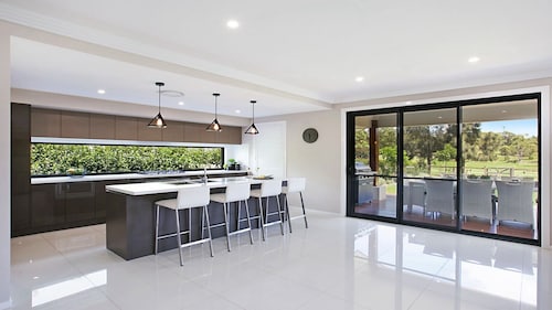 Best Cellar - The VIntage Holiday Houses