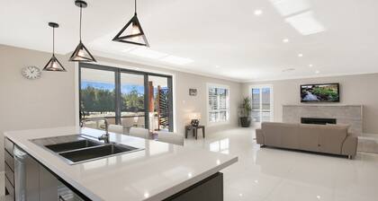 BEST CELLAR - The Vintage Holiday Houses