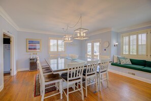 Dining - Nantucket Charm | 280 ft from the Beach | Private Pool (Virginia Beach)