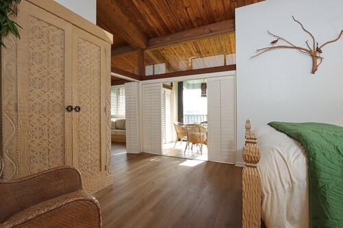 The Tropical Penthouse, Our Beautiful Family Home, Newly Remodeled 2024