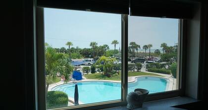 Pool-Wohnung mit Blick auf den Golf - Sonnenuntergänge sind inklusive