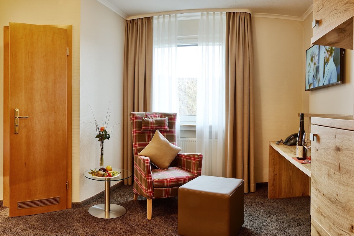 Premium bedding, minibar, in-room safe, desk