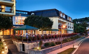 Lunch and dinner served, local and international cuisine - Hotel Weingut Weis (Mertesdorf)