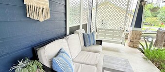 Cozy Bungalow Near Downtown - Pool, Fire Pit, Custom Loft, Family Friendly