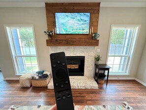 Interior - Cozy Bungalow Near Downtown - Pool, Fire Pit, Custom Loft, Family Friendly (Lancaster)