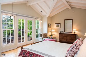 3 sovrum, skrivbord, strykjärn/strykbräda och internet