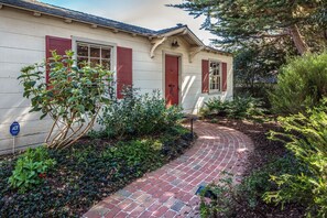 Exterior - 3764 On Soundings ~ 5 Minute Walk to Downtown (Carmel-by-the-Sea)
