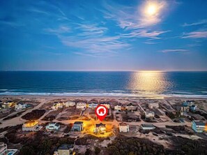 靠近海滩、沙滩椅、沙滩毛巾