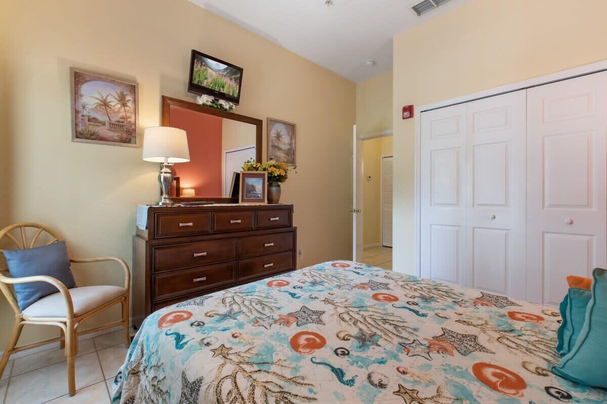 3 bedrooms, iron/ironing board, travel crib, WiFi