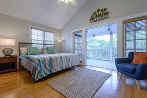 3 bedrooms, iron/ironing board, alarm clocks - COOL BREEZE @ the Key West Golf Club (Key West)