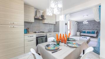Fridge, oven, stovetop, toaster