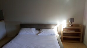 高档床上用品、隔音、免费 WiFi、床单