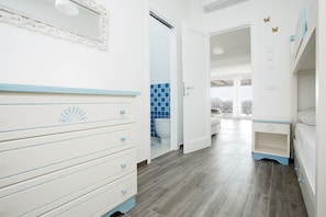 5 habitaciones, tabla de planchar con plancha y wifi gratis