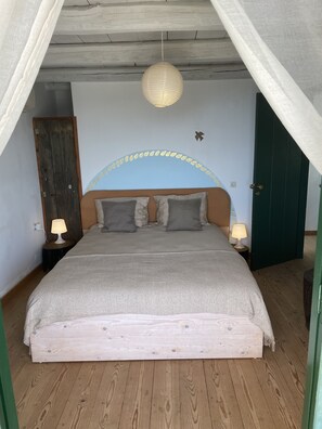 2 bedrooms, iron/ironing board, travel crib, free WiFi