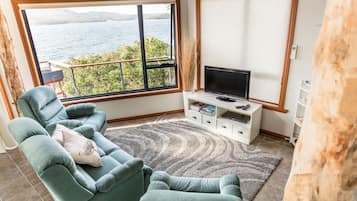 Televisio, DVD-soitin, stereot