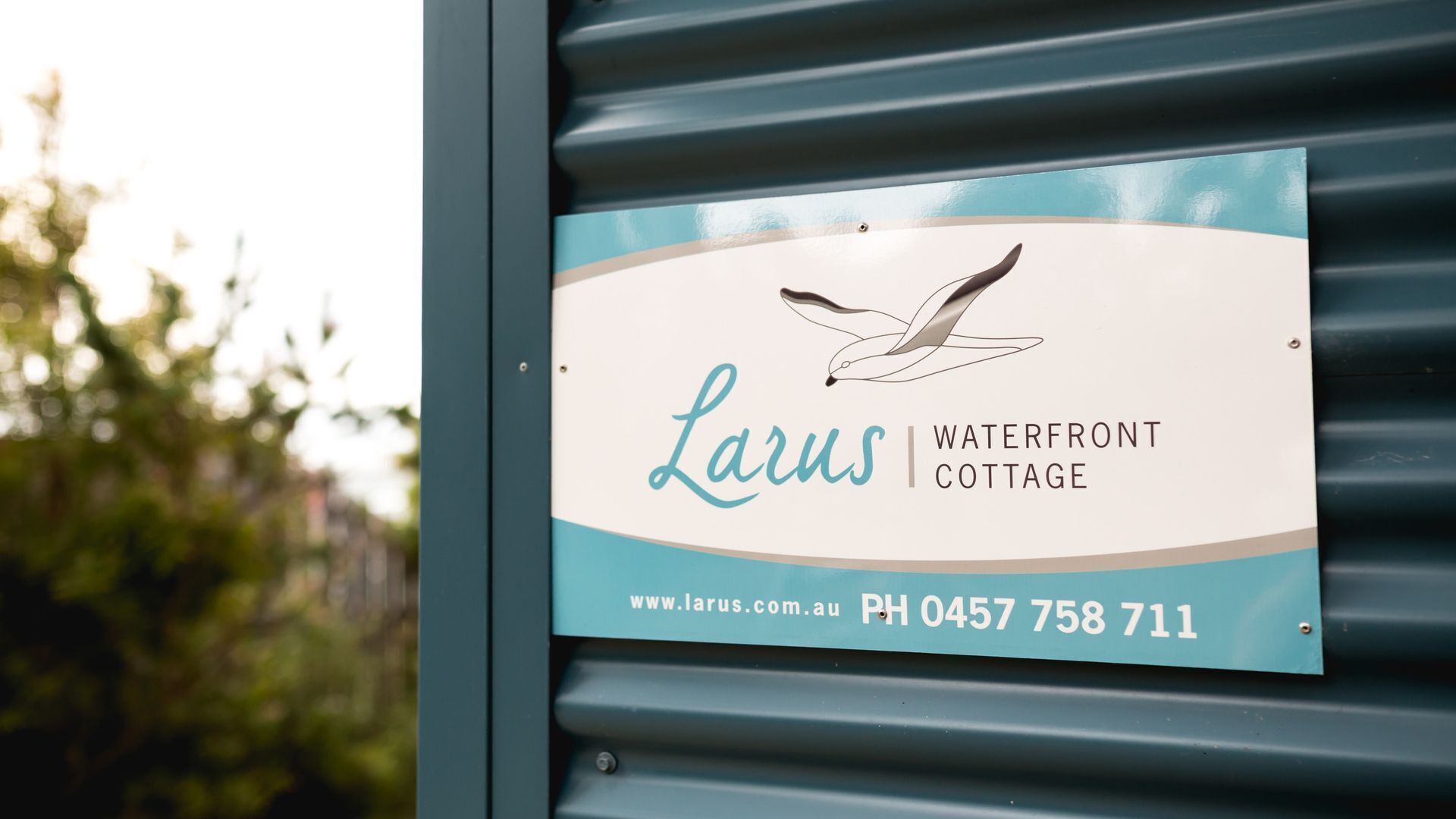 Larus Waterfront Cottage — image 2