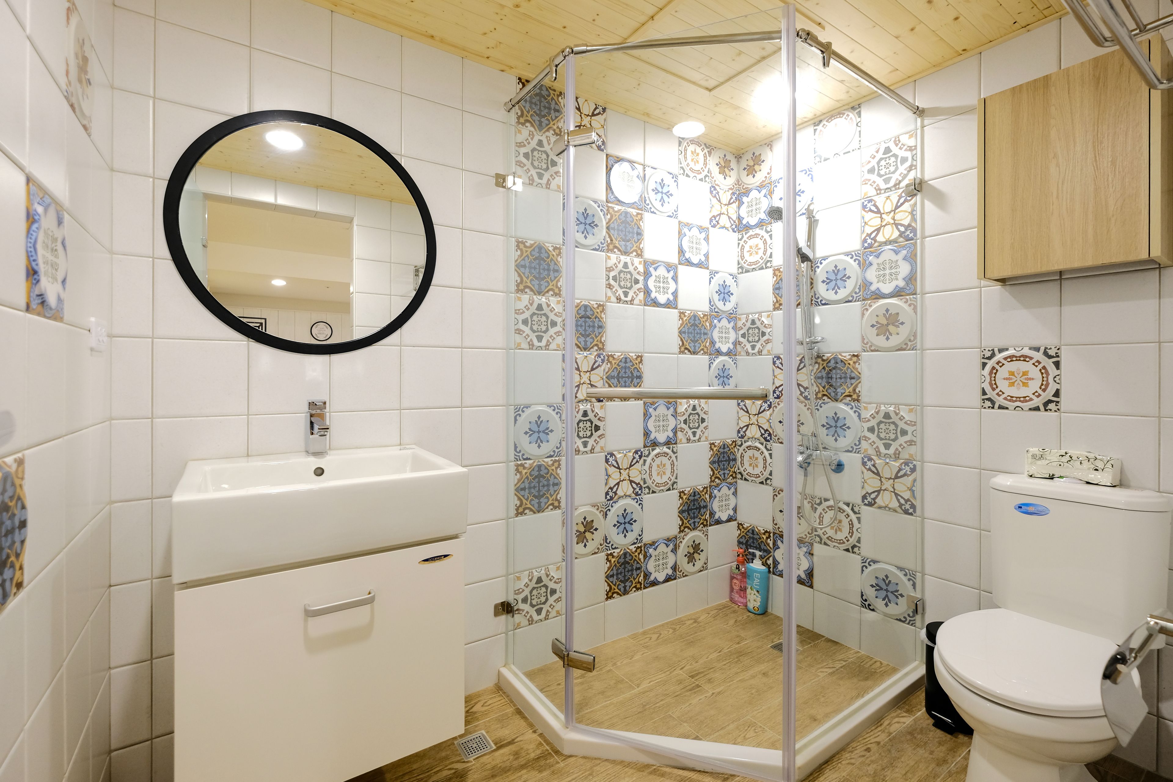 comfort quadruple room, 2 double beds | bathroom | shower, rainfall showerhead, hair dryer, slippers