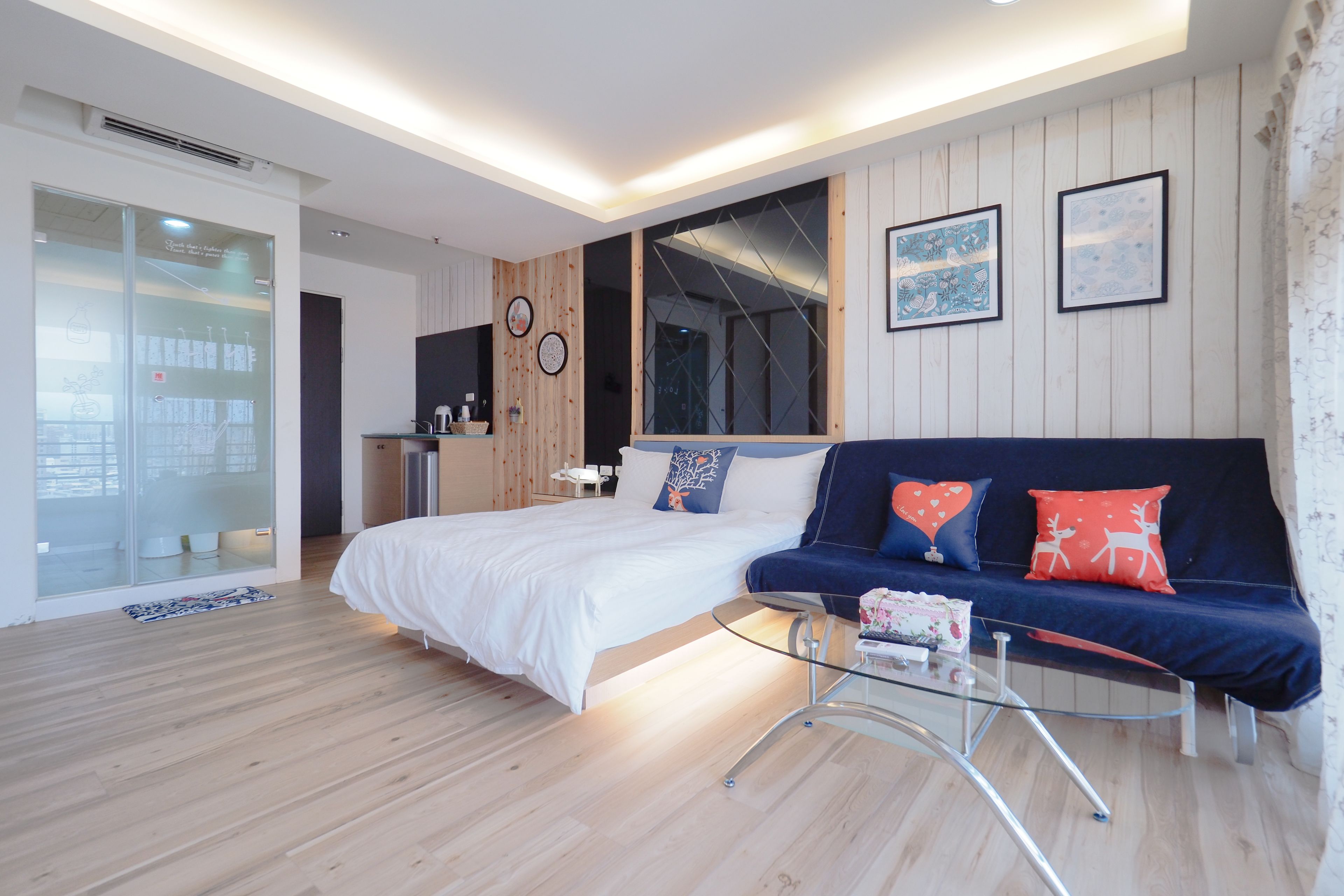 city double room, 1 bedroom | desk, blackout curtains, iron/ironing board, free wifi