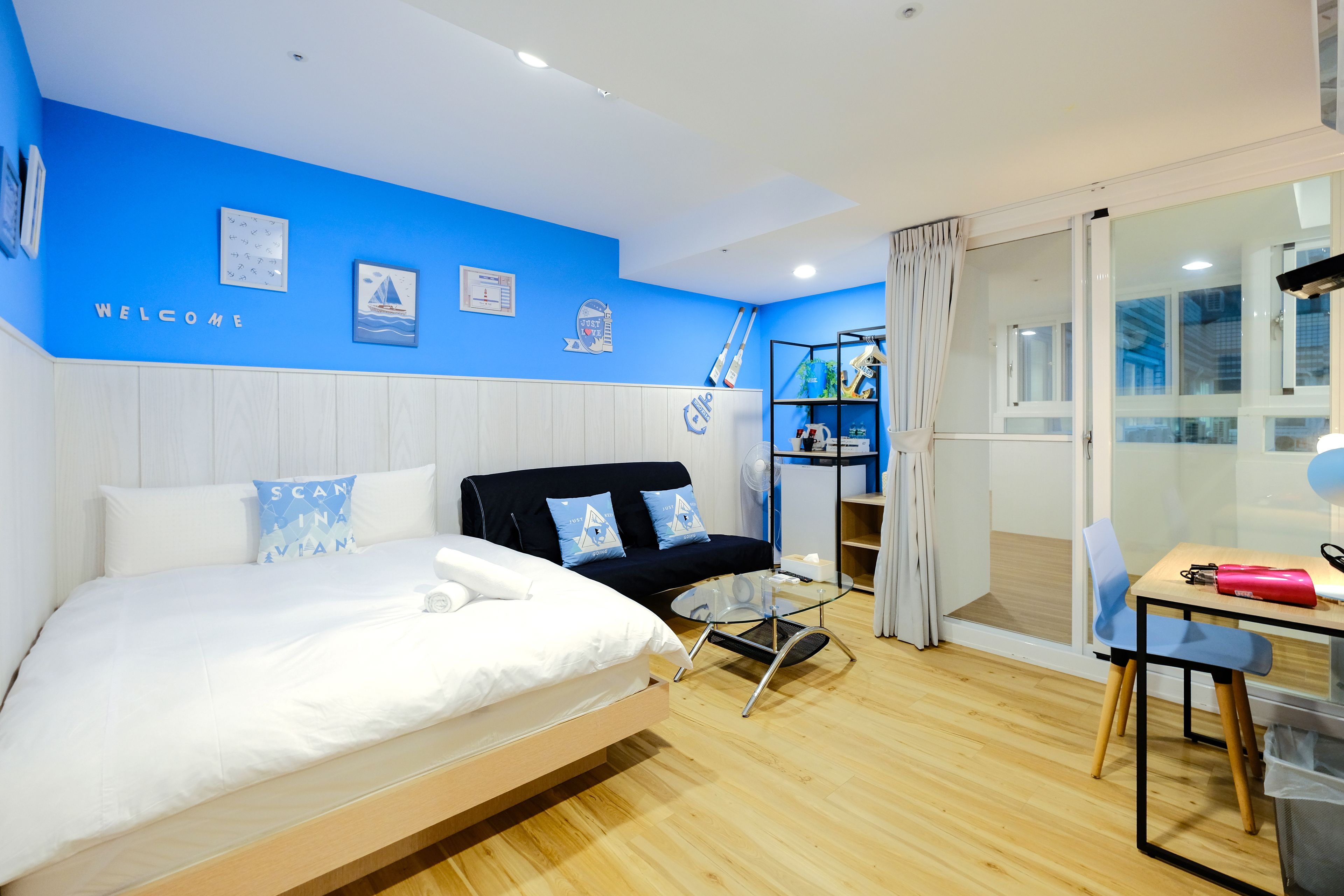 signature double room, 1 bedroom | desk, blackout curtains, iron/ironing board, free wifi