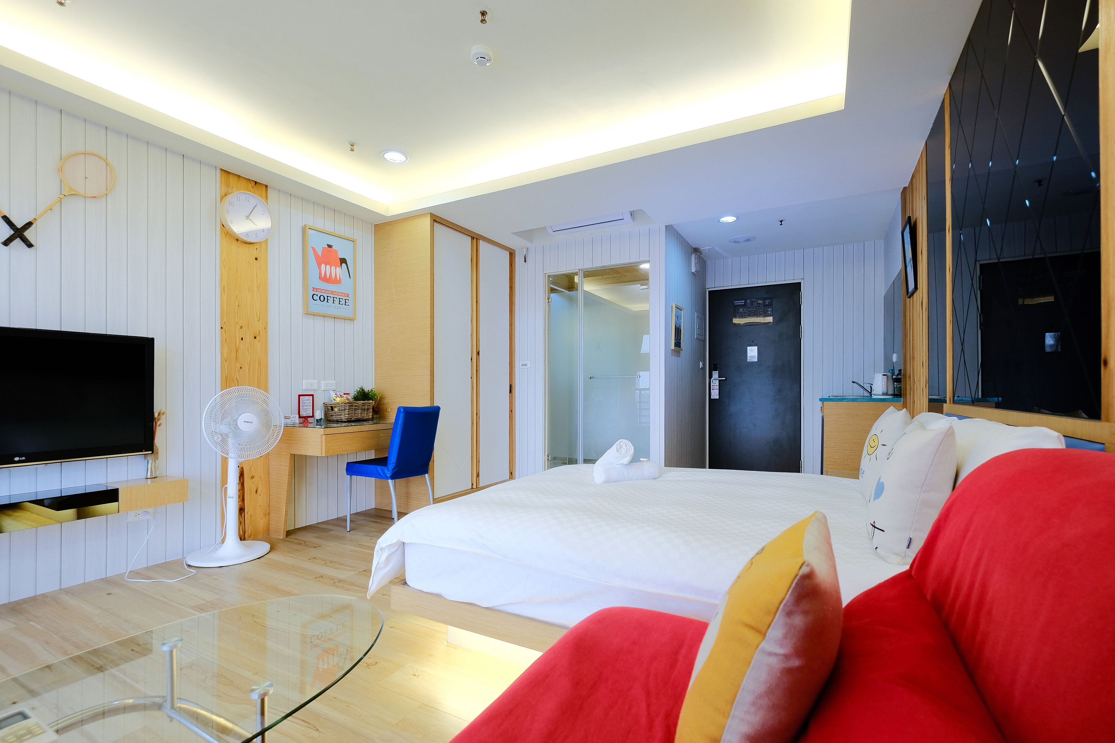 city double room, 1 bedroom | desk, blackout curtains, iron/ironing board, free wifi