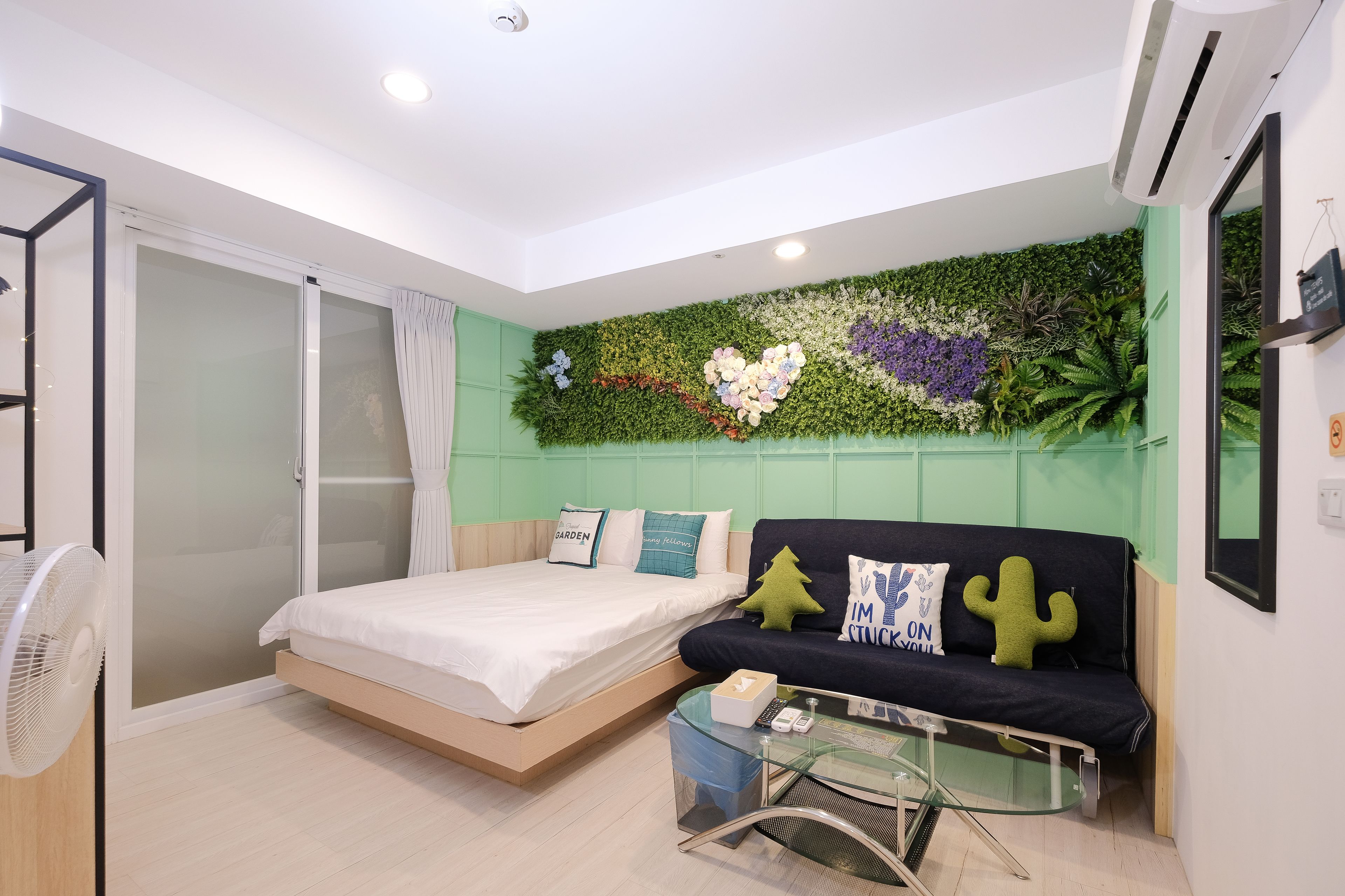 signature double room, 1 bedroom | desk, blackout curtains, iron/ironing board, free wifi