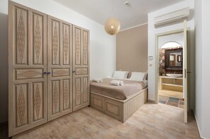 3 Schlafzimmer, Zimmersafe, Bügeleisen/Bügelbrett, Reisekinderbett