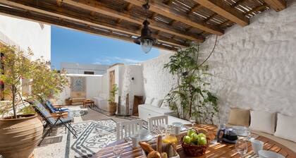 Luxe 3 Bedroomed maison traditionnelle dans le village de Lindos, Rhodes