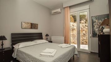 3 habitaciones, espacio para trabajar con laptop y insonorización